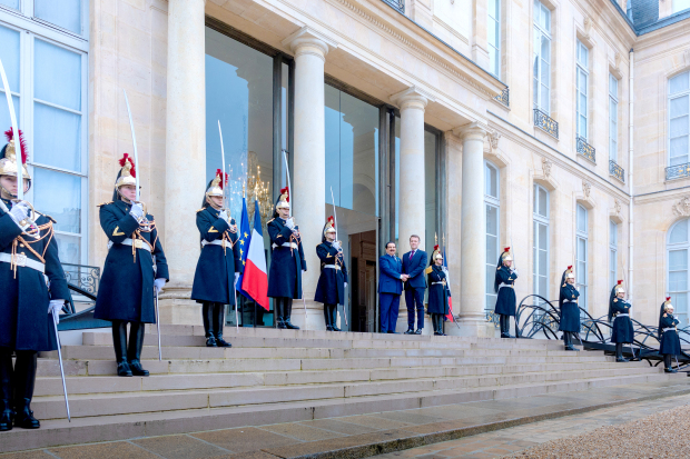 Boosting defence ties with France